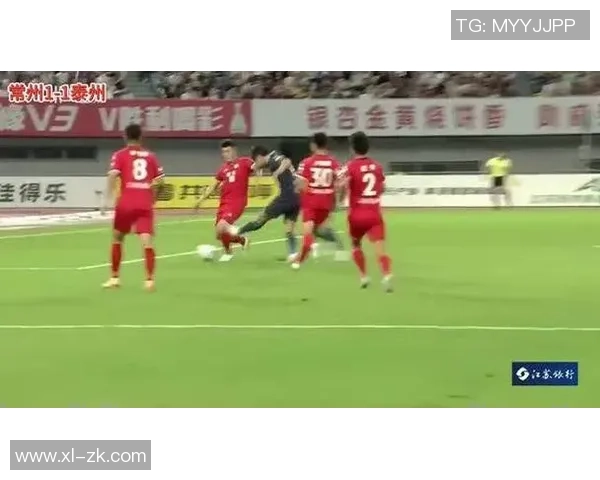 泰州队神奇进球再度领先决赛精彩瞬间引爆全场激情 泰州队神奇进球再度领先决赛精彩瞬间引爆全场激情